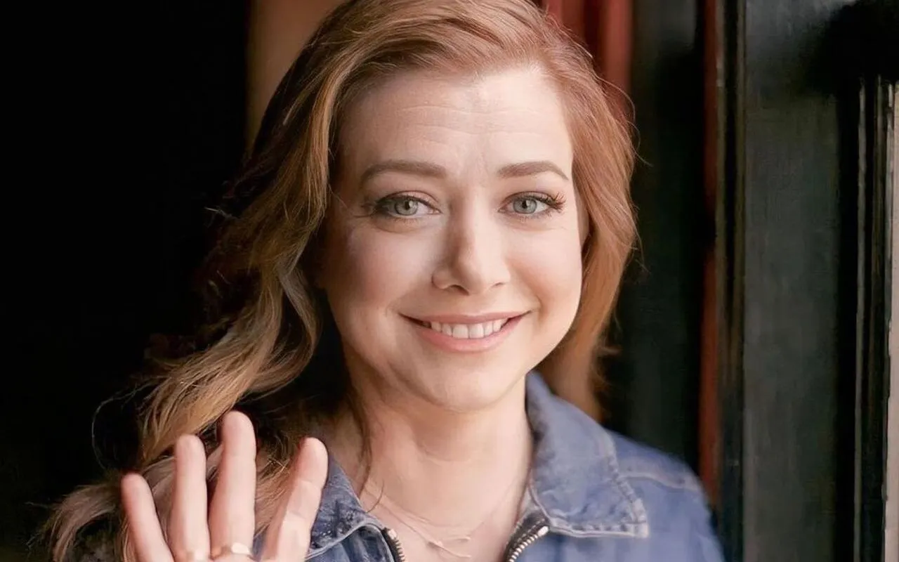 Alyson Hannigan Shows Off Slim Figure After Losing Weight and Insecurities on 'DWTS'