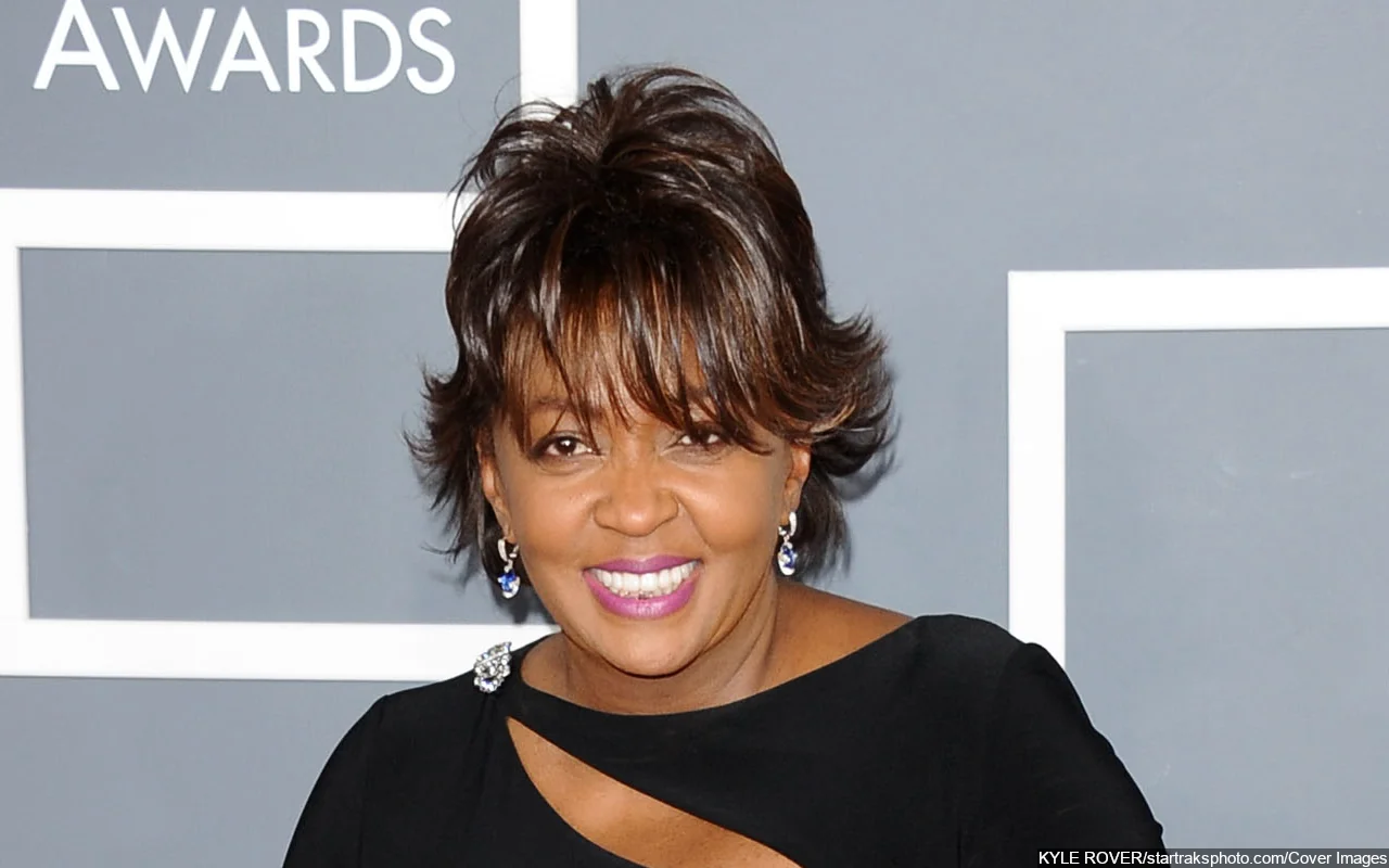 Anita Baker Defends Herself After She's Accused of Being 'Rude' During Houston Show