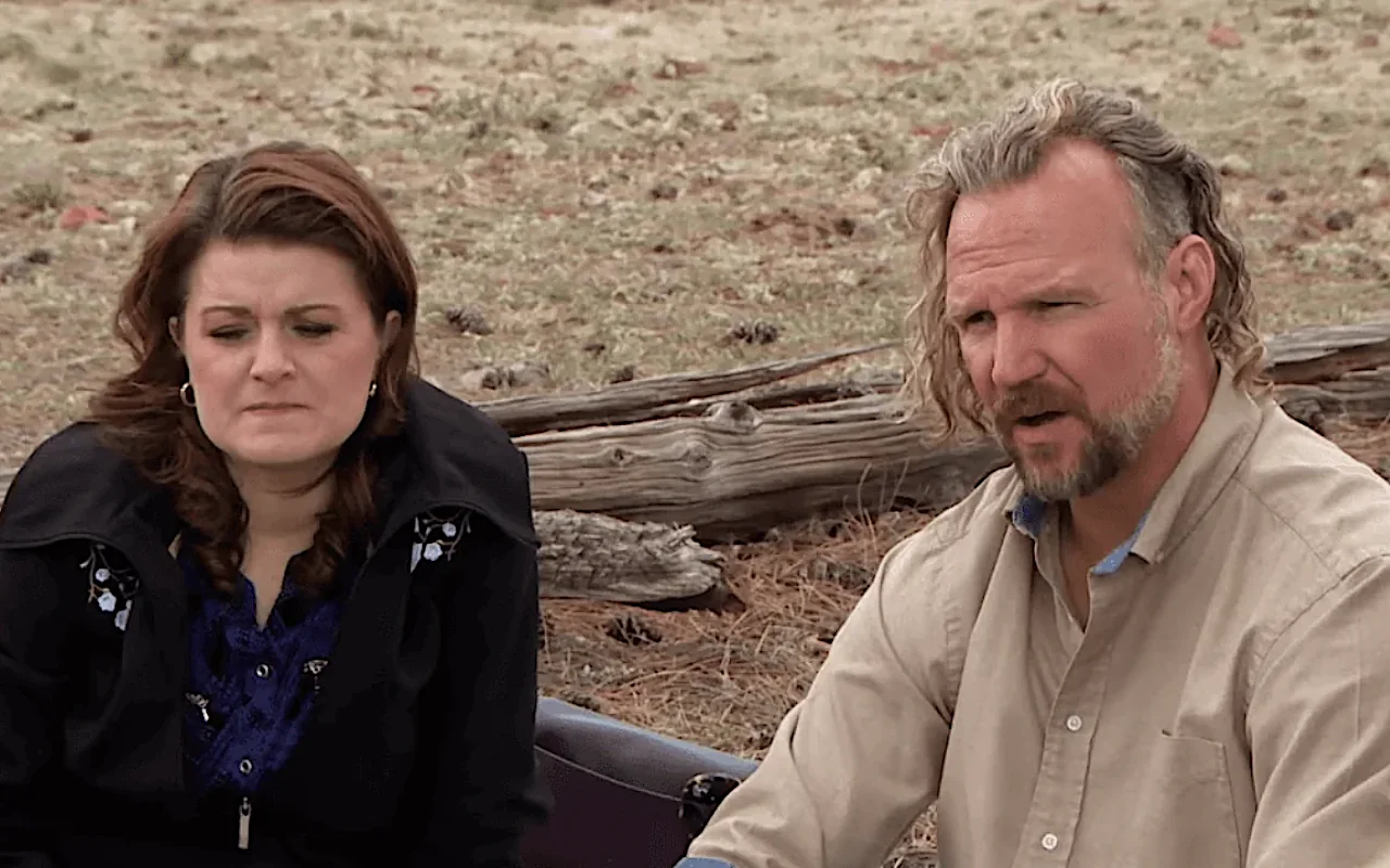 'Sister Wives' Star Kody Brown Embraces Monogamy, Wife Robyn Finds It 'Disrespectful'