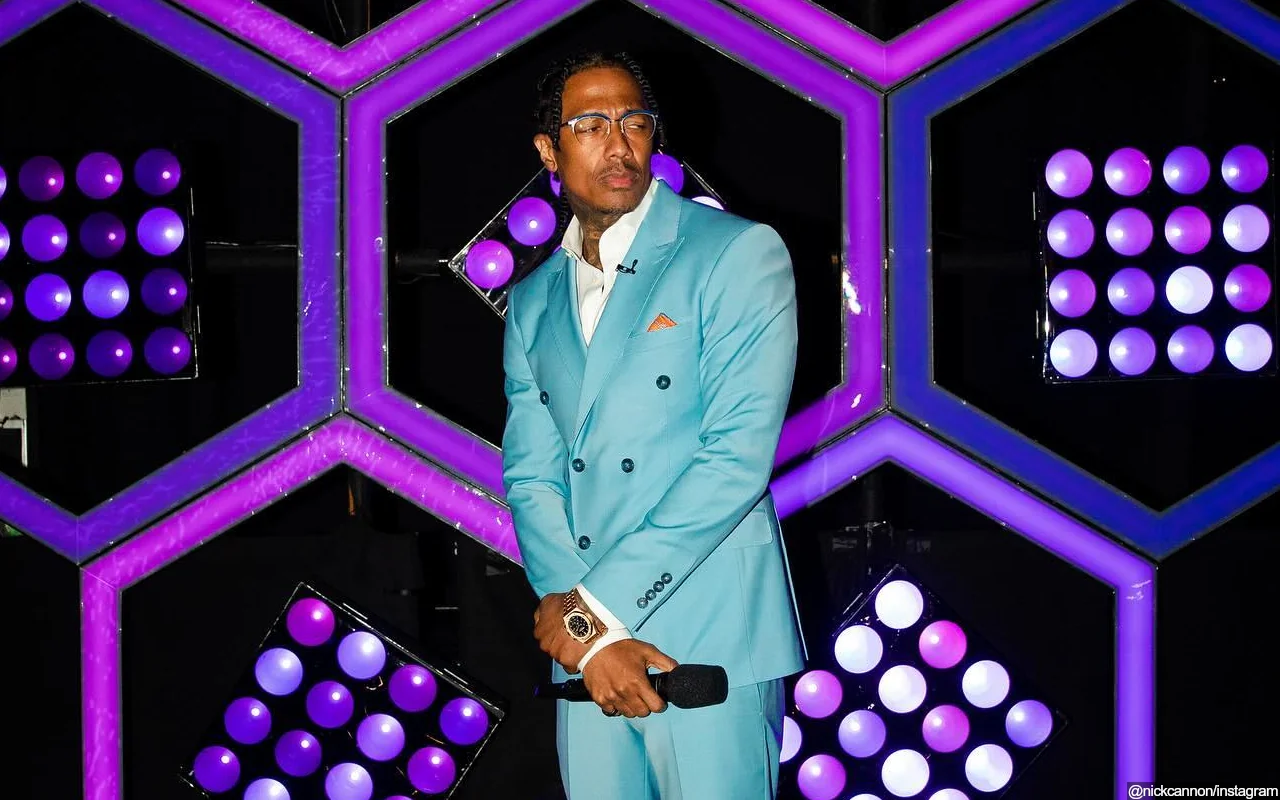 Nick Cannon Enjoys One Fun Day With His Seven Kids in New Adorable Photos and Videos