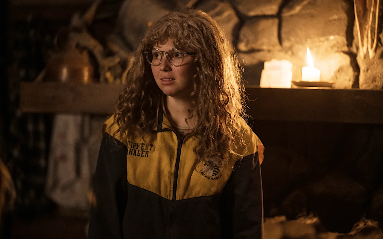 Samantha Hanratty Likens New Season 3 of 'Yellowjackets' to 'Meltdown'