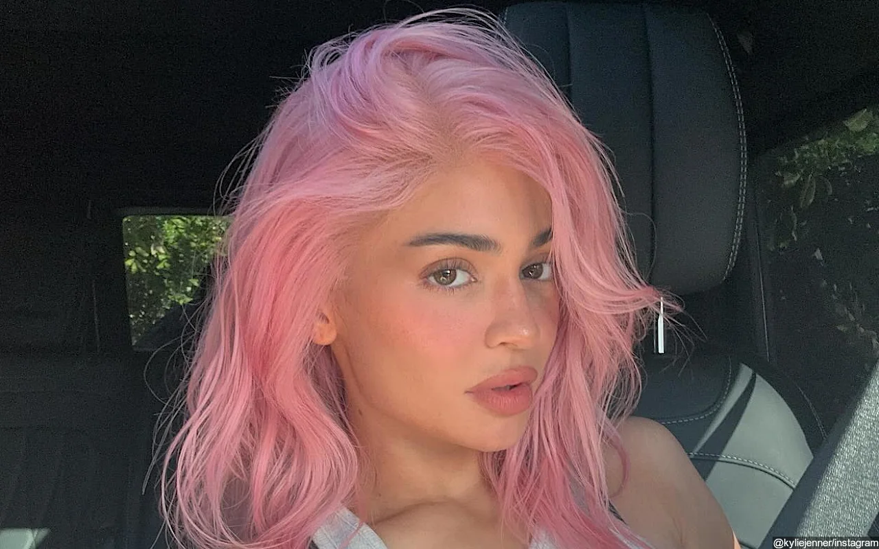 Kylie Jenner Makes Sure Fans Remember Her King Kylie Era With New Selfies