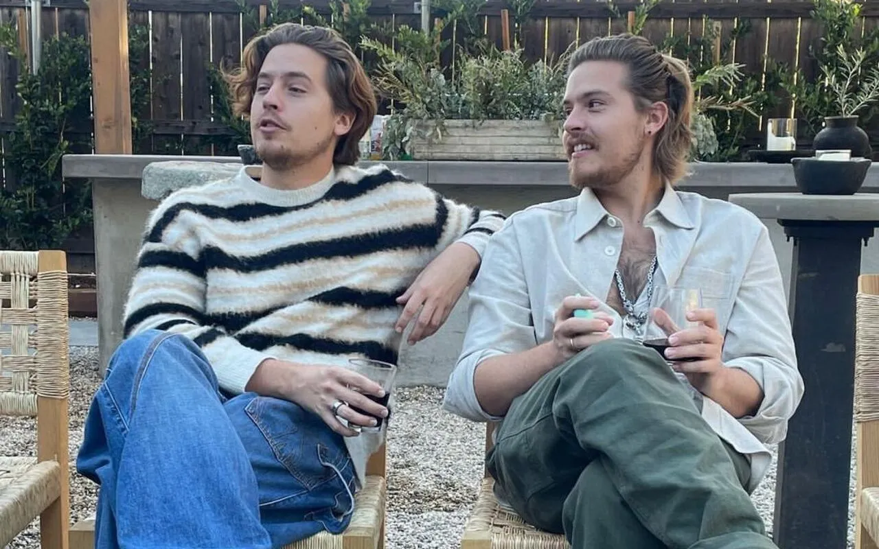 Cole Sprouse Recalls 'Vicious Fist Fight' With Twin Brother Dylan Backstage on Disney Show