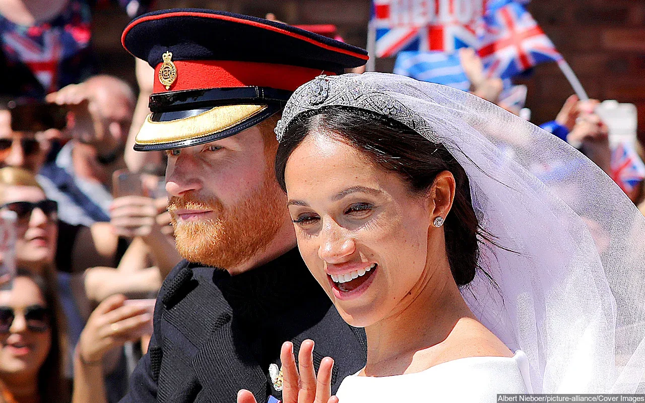 Meghan Markle's 'Suits' Co-Star Recalls 'Foul' Smell During Her Royal Wedding to Prince Harry