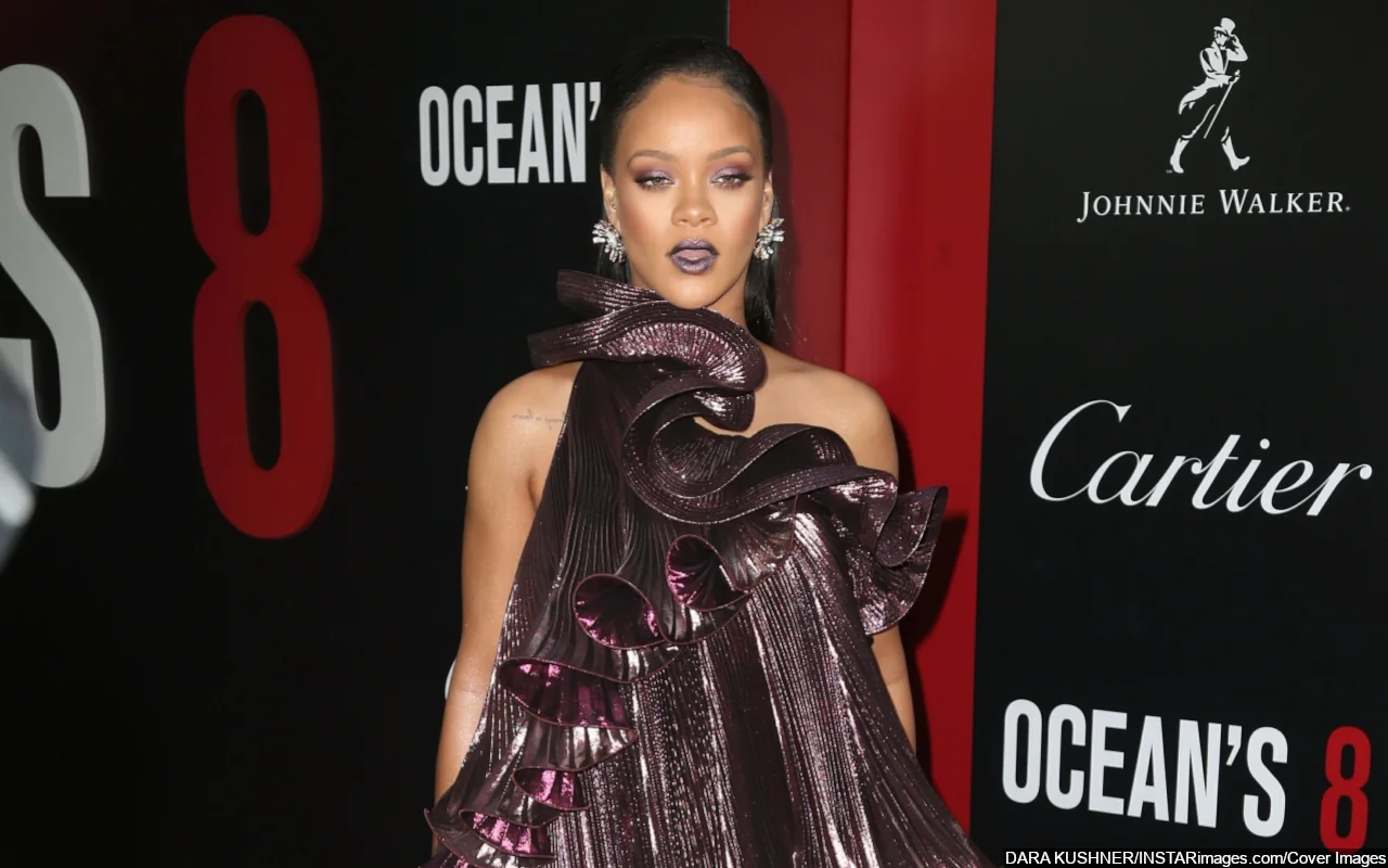 Rihanna Stuns With Major Hair Transformation