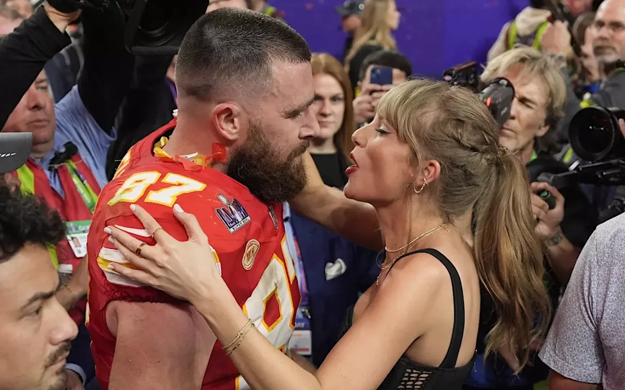 Taylor Swift and Travis Kelce Spotted on Tense Lunch Date