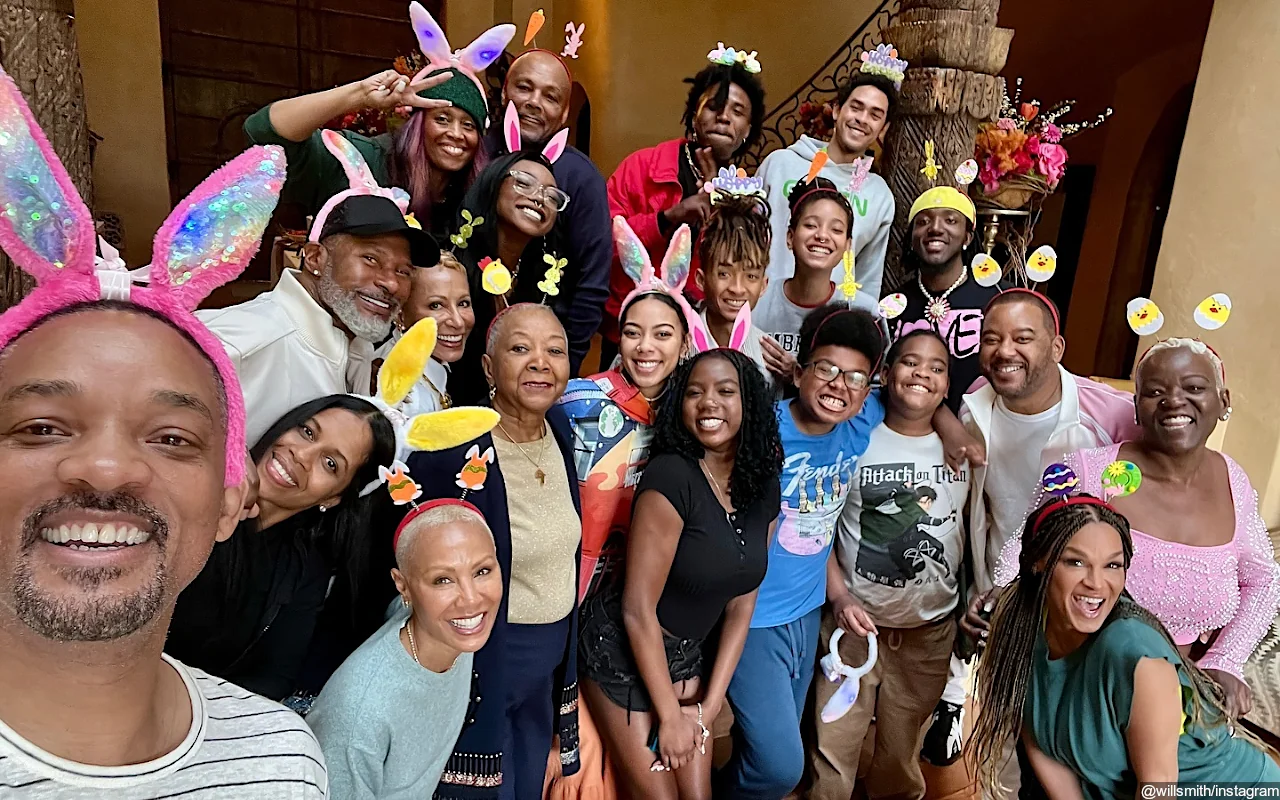 Will Smith Celebrates Easter With Extended Family in Epic Selfie