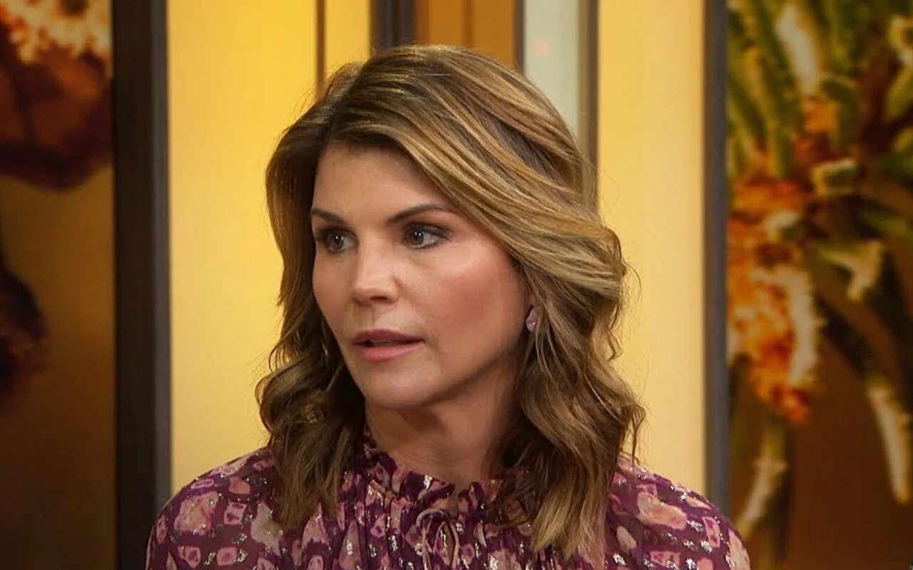 Lori Loughlin Gives Advice About Dealing With 'Hardship' After College Admissions Scandal
