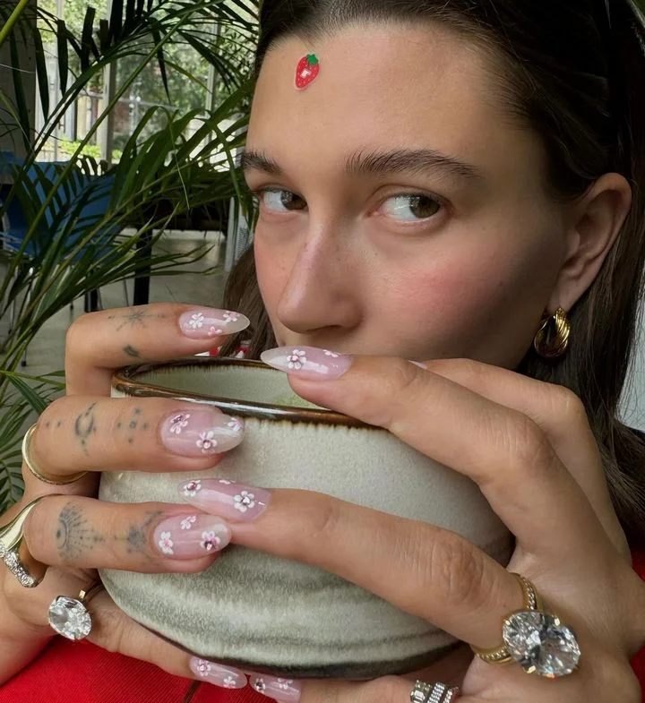 Hailey Bieber flaunts her new ring