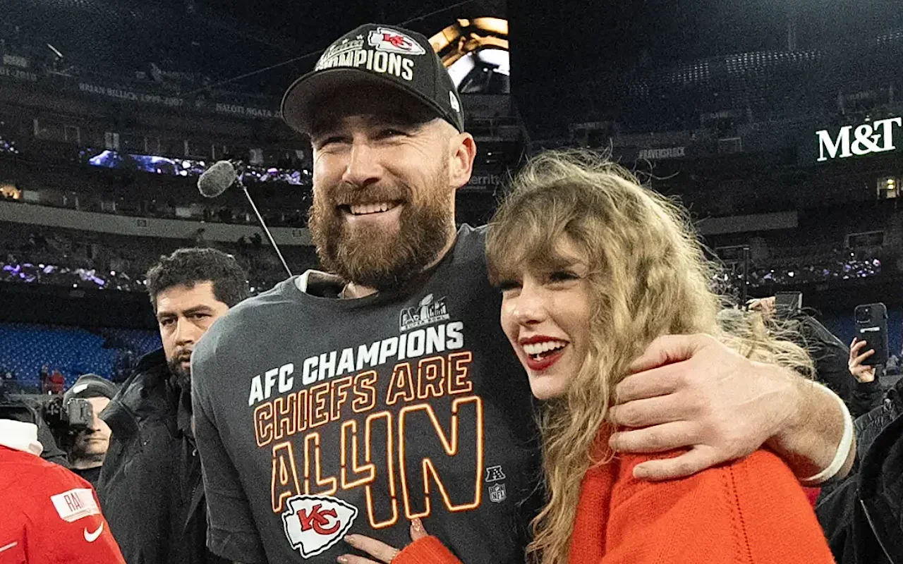 Travis Kelce Beams With Happiness During Taylor Swift's Performance of 'Love Story'