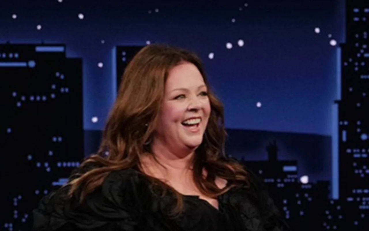 Melissa McCarthy Shows Off Weight Loss on 'Jimmy Kimmel' After Barbra Streisand's Ozempic Comment