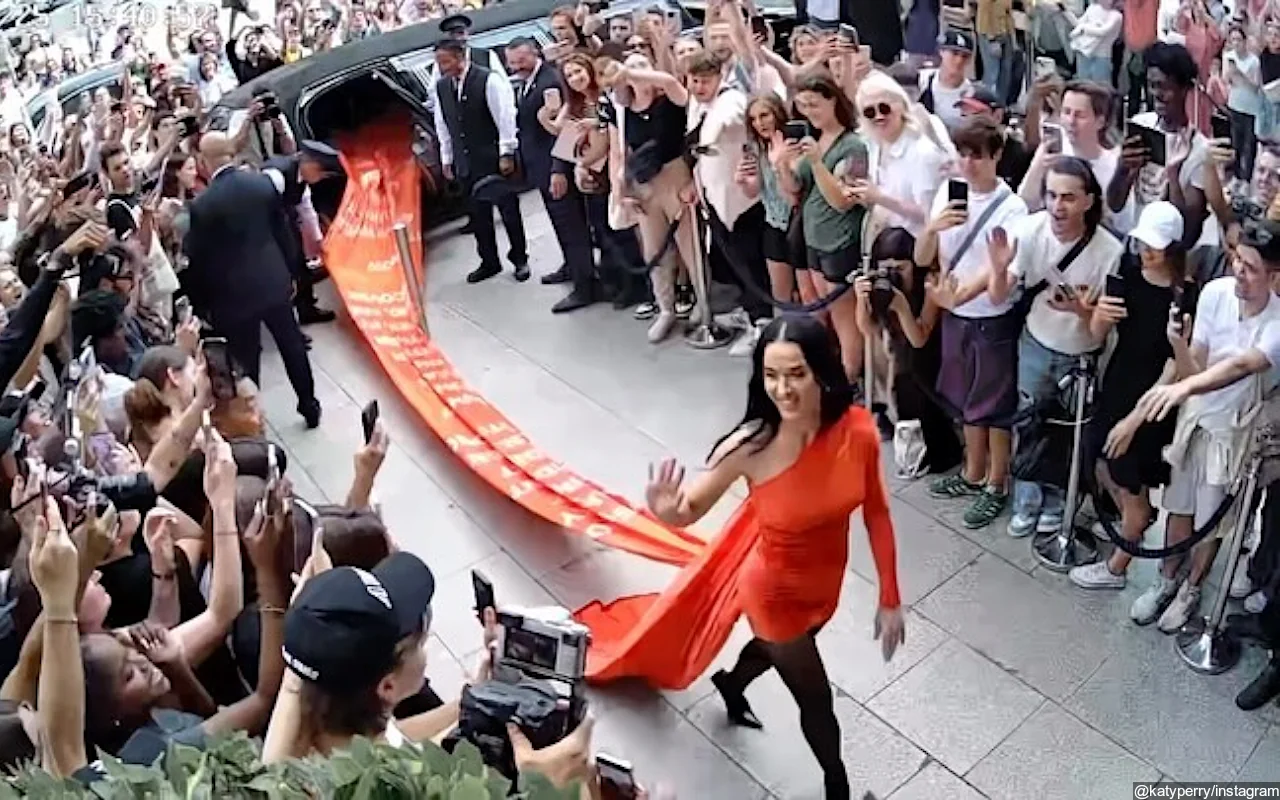 Katy Perry Returns to New York in Style After Shining at Paris Fashion Week