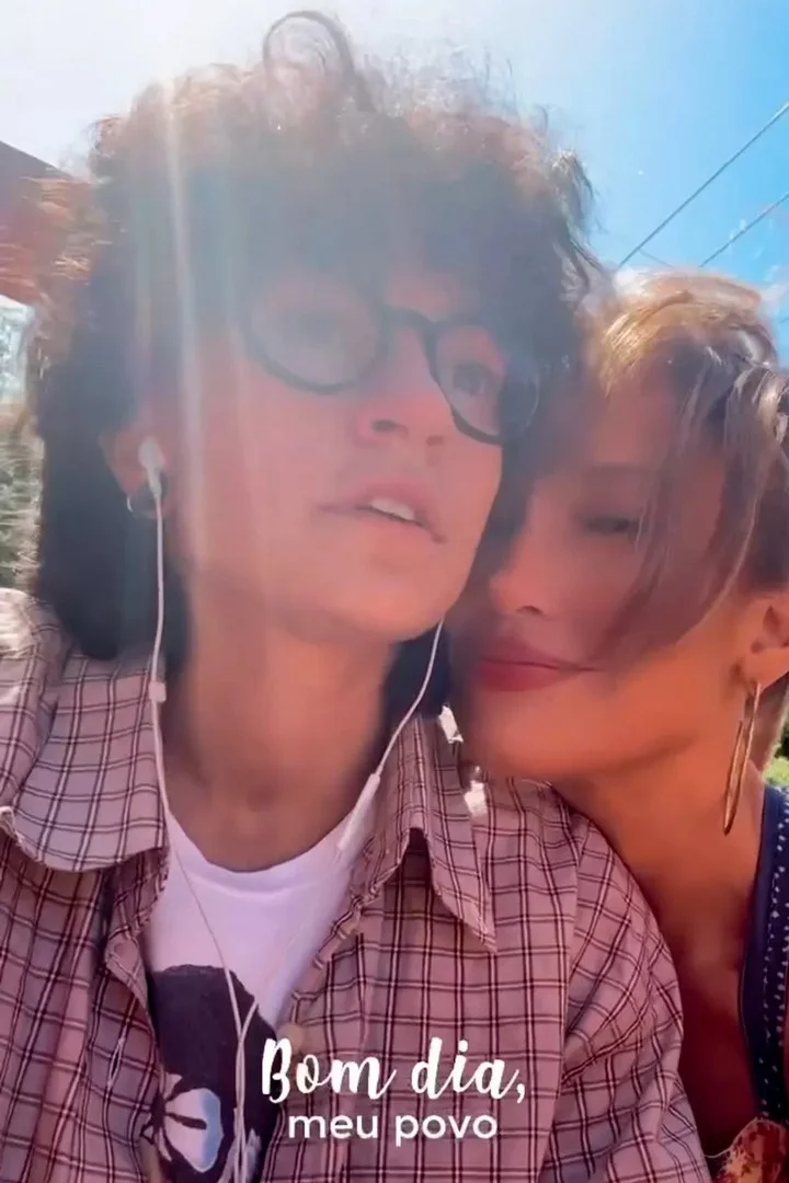 Jennifer Lopez and one of her kids heading to the Hamptons for 4th of July holiday