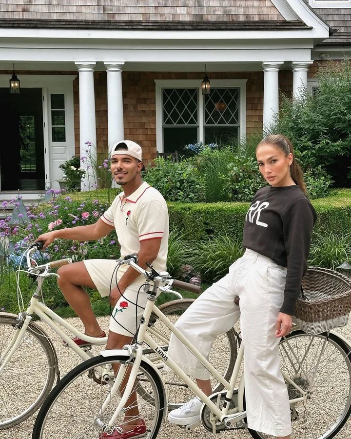 Jennifer Lopez on bike ride with pal