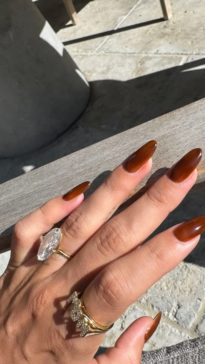 Hailey Bieber shows off 'mom' ring