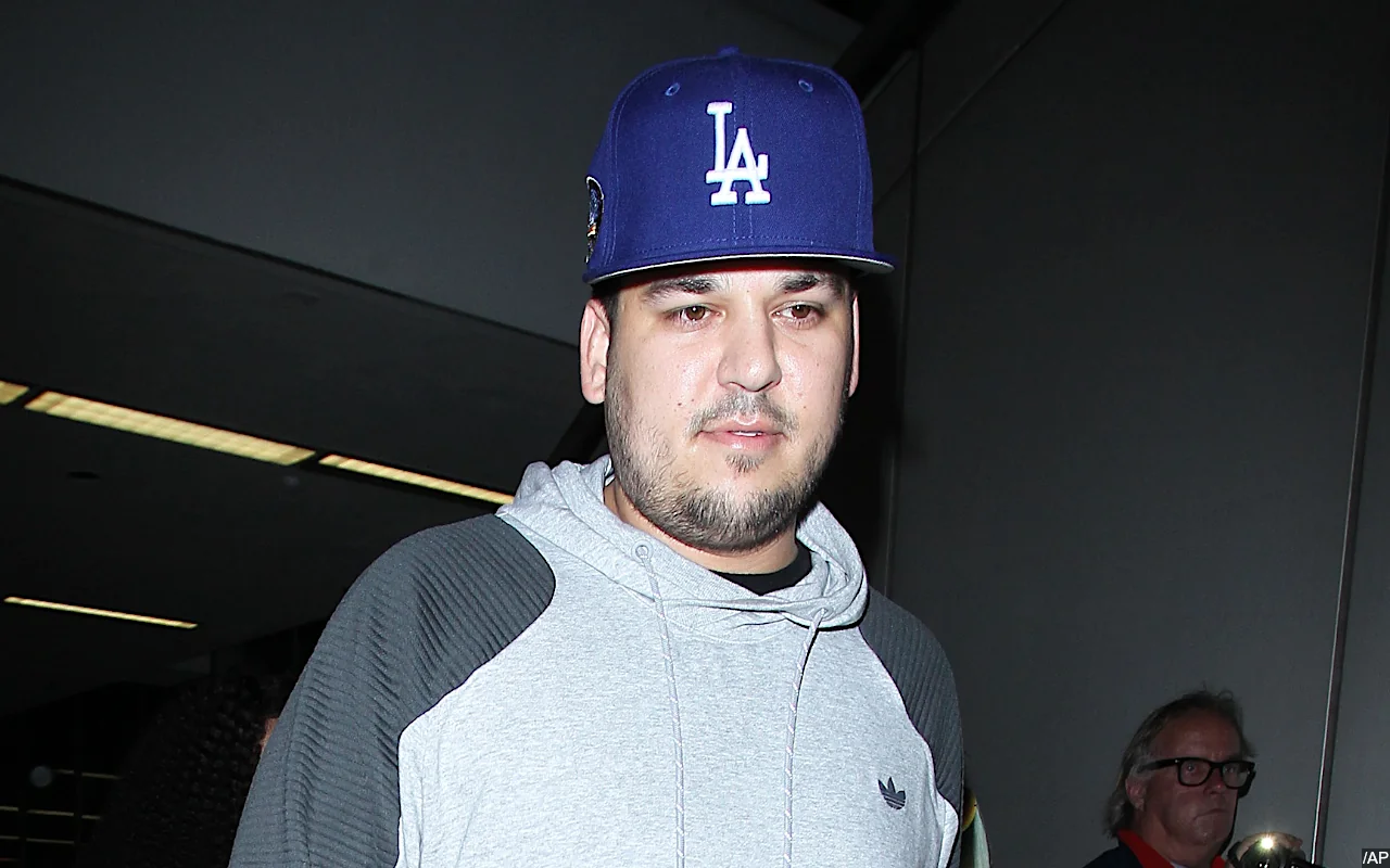 Rob Kardashian Sparks Concern Among Family for Cutting Off Himself From the World
