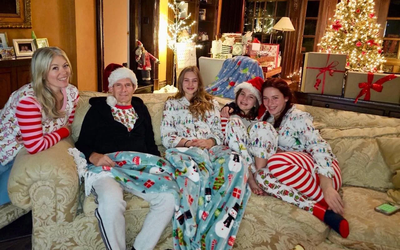Michael Bolton Reflects on Challenging Year Amid Cancer Battle in Christmas Post