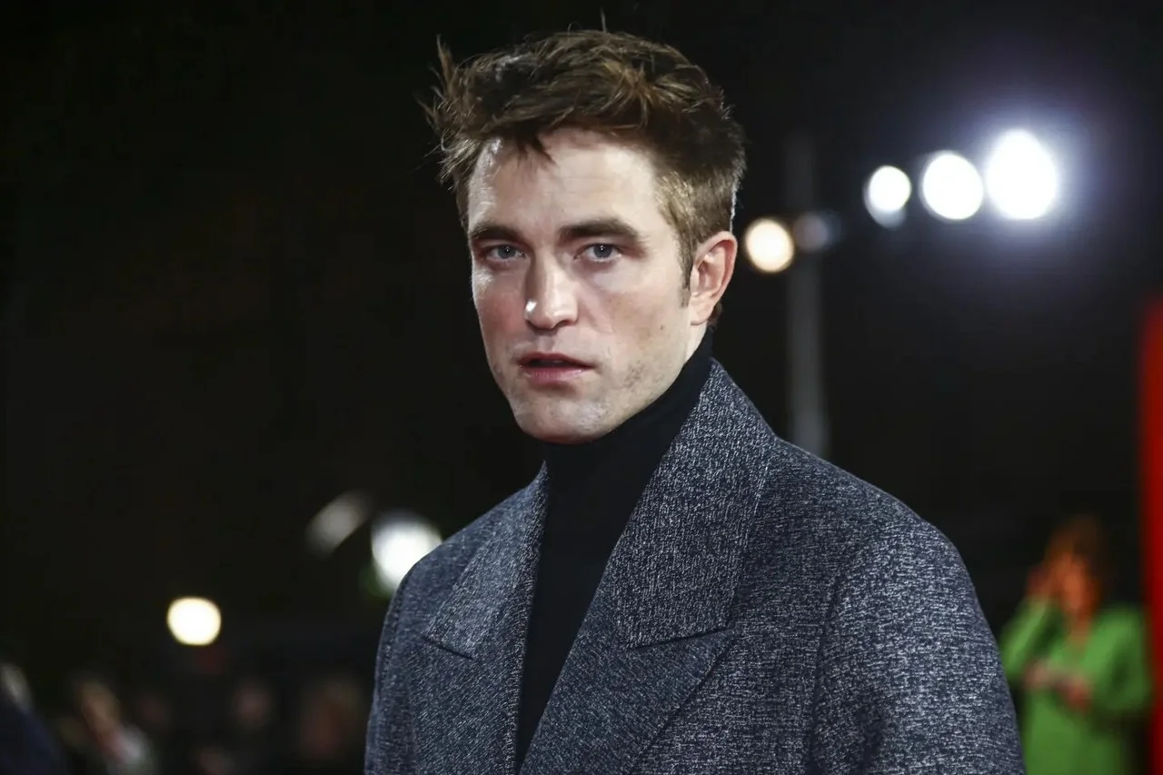 Robert Pattinson Shares Reaction to Being Mobbed by Male Fans: 'It's Quite Strange'