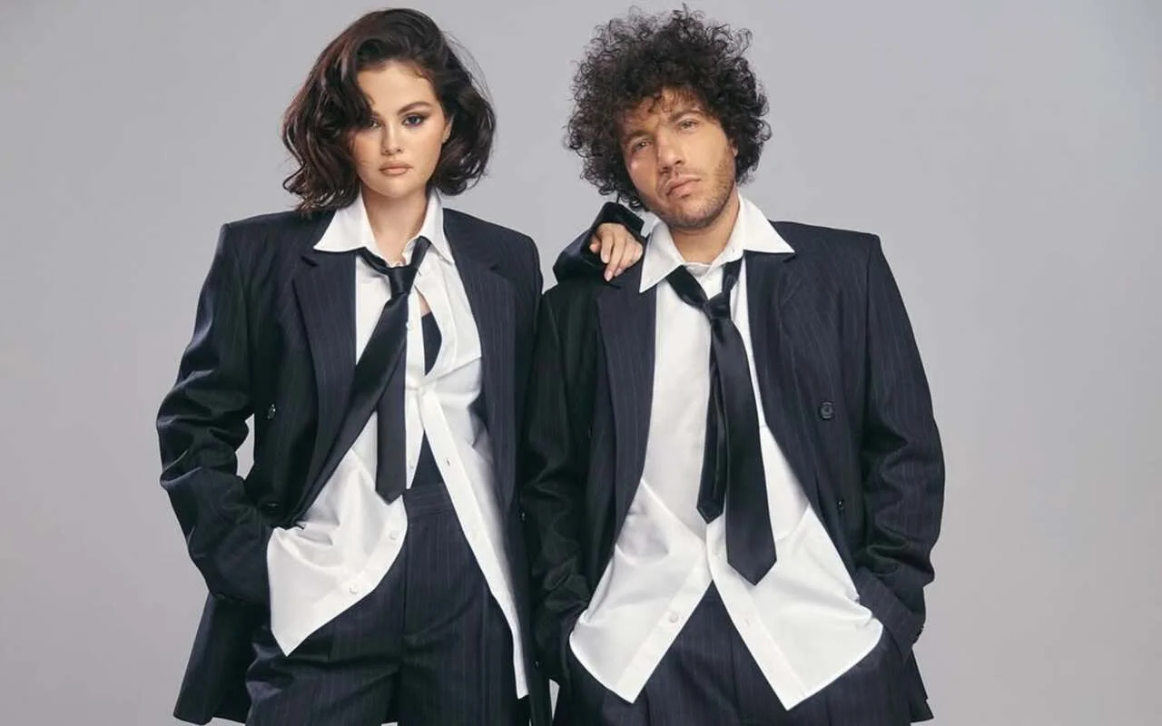 Benny Blanco Does Selena Gomez's Makeup in Hilarious Video