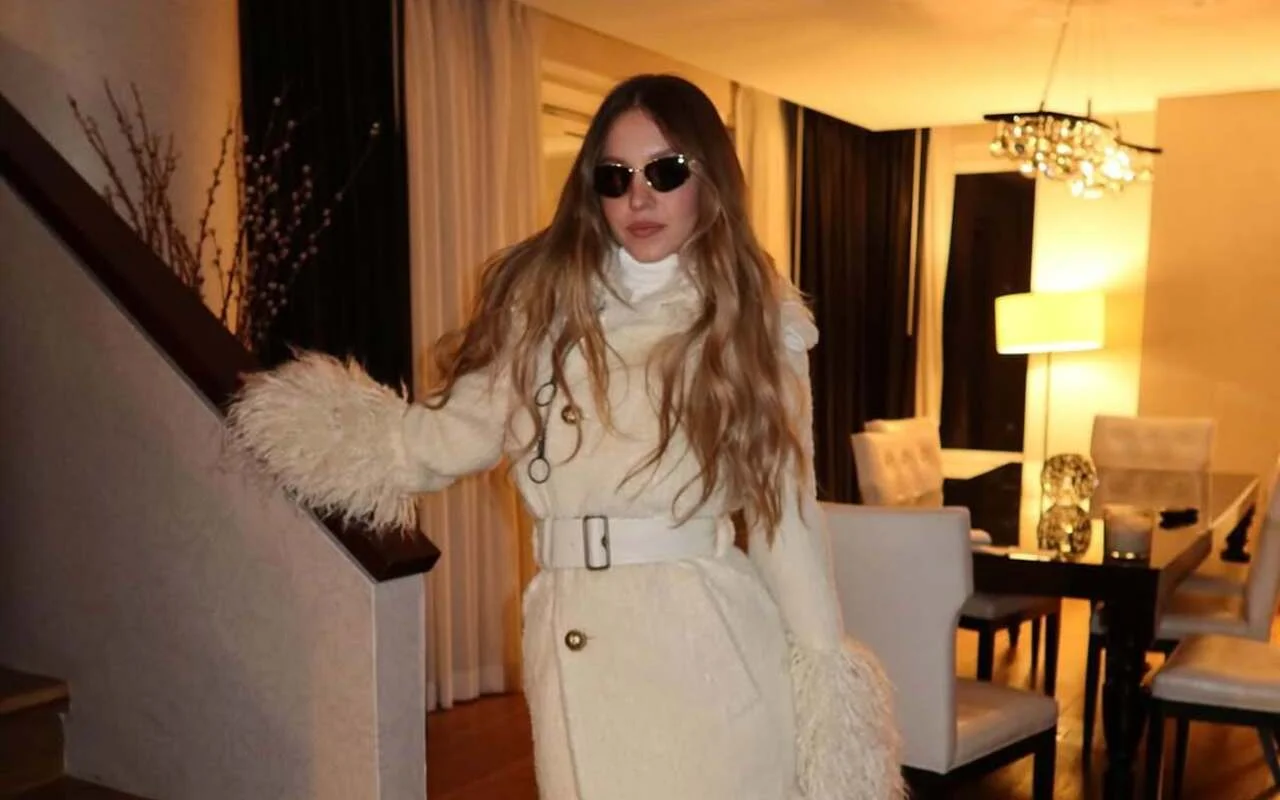 Sydney Sweeney Sparks Split Rumors With Fiance Jonathan Davino After Moving Into Hotel