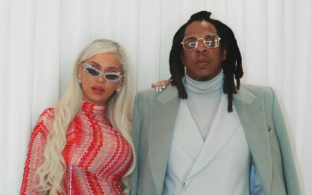 Jay-Z and Beyonce Flash Smiles on Date After Dismissal of Sexual Assault Lawsuit Against Him