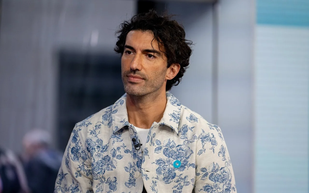 Justin Baldoni Sues Ex-Publicist for Allegedly Leaking Text Messages to Blake Lively