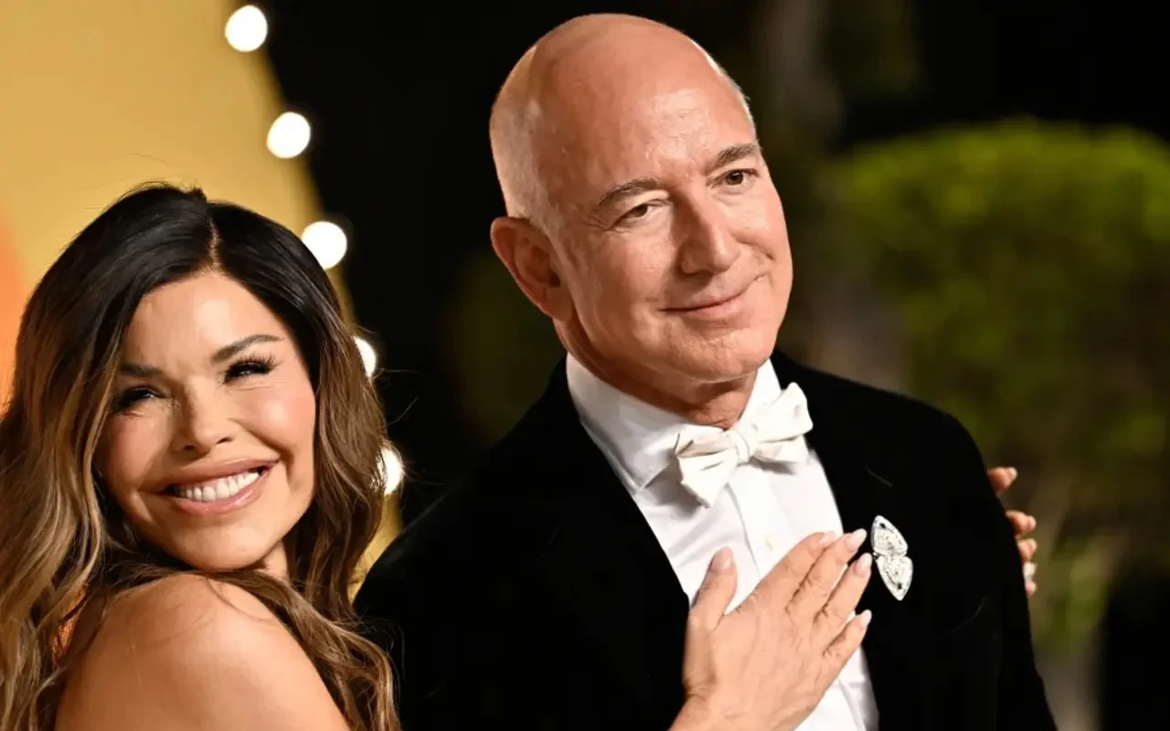 Jeff Bezos Falls Into Ditch in His Rush to Hug Fiancee Lauren Sanchez After Her Space Trip