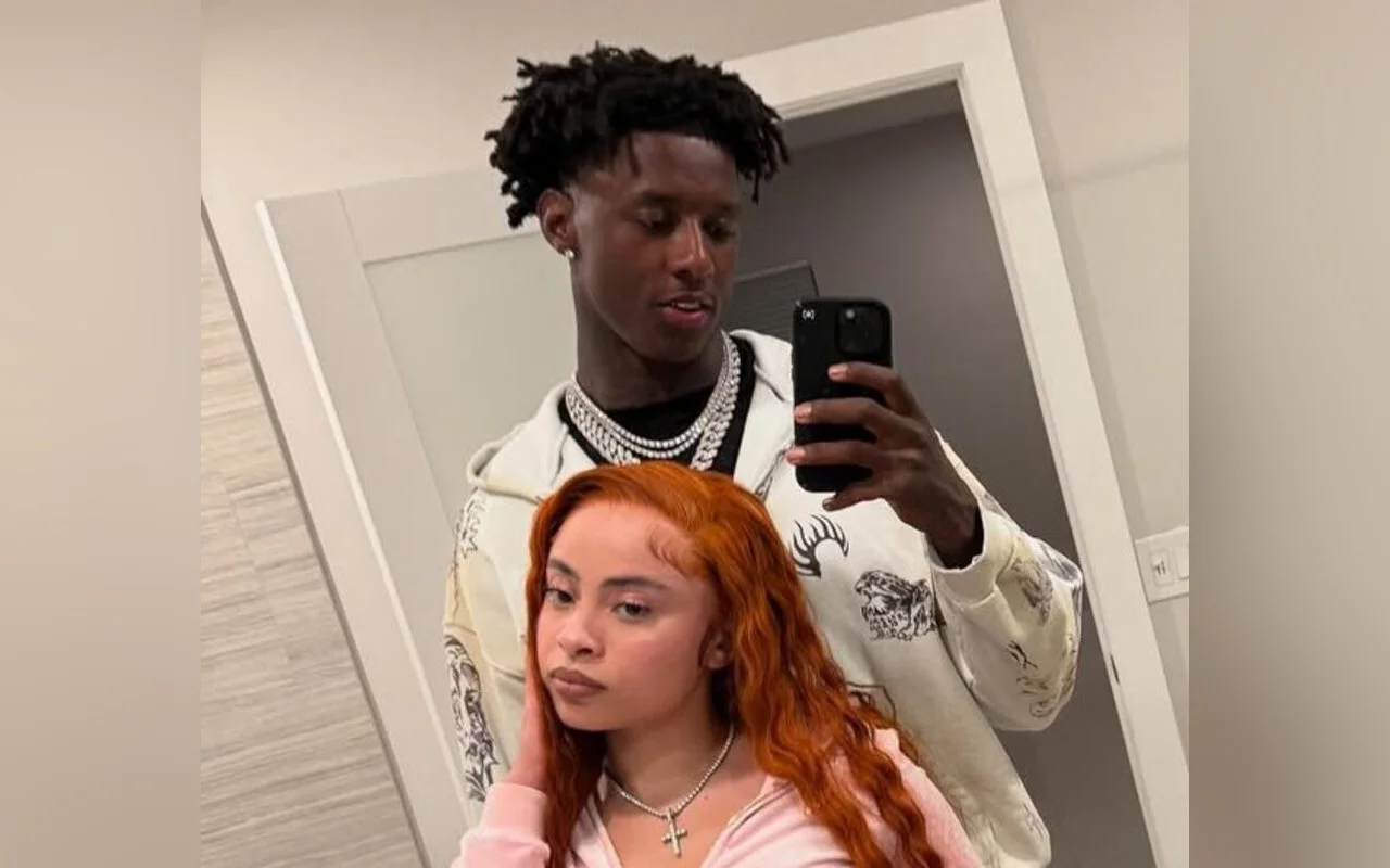 Ice Spice Fuels Sauce Gardner Dating Rumors With Bathroom Selfie