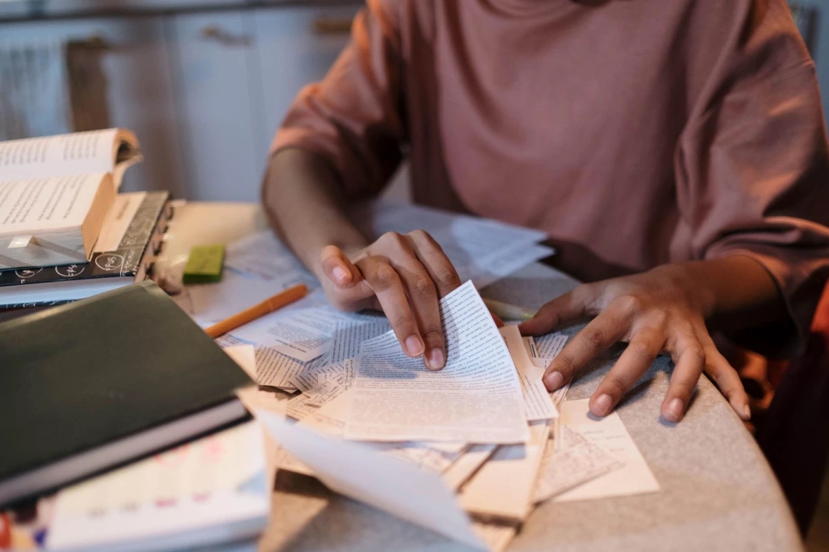 How to Build a Persuasive Essay Paper With Strong Evidence