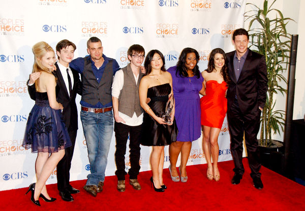 Dianna Agron, Chris Colfer, Mark Salling, Kevin McHale, Jenna Ushkowitz, Amber Riley, Lea Michele, Cory Monteith<br>36th Annual People's Choice Awards - Press Room