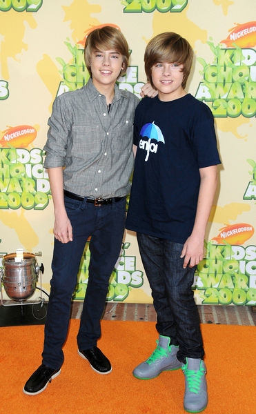 Dylan Sprouse, Cole Sprouse<br>Nickelodeon's 2009 Kids' Choice Awards - Arrivals