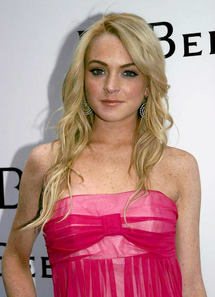 Lindsay Lohan<br>De Beers LV Celebrates The Entry to The U.S. with The Grand Opening of its First De Beers Store
