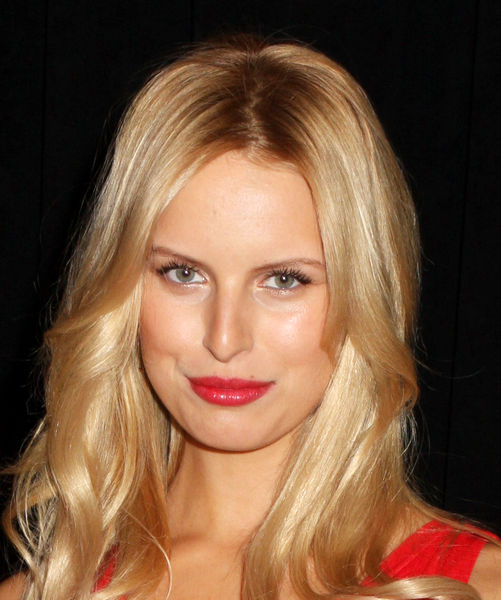 Karolina Kurkova;<br>Victoria's Secret Valentine's Day 2008 In-Store and Esquire Magazine Signing in New York