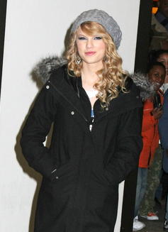 Taylor Swift<br>Celebrity Arrivals and Departures at MTV's TRL on February 27, 2008