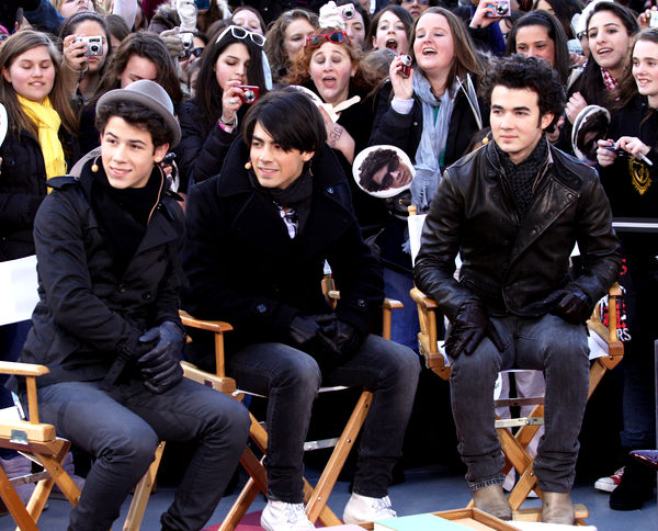 Jonas Brothers<br>The CBS Early Show - February 14, 2009 - Show