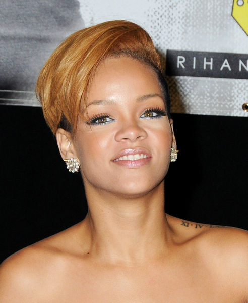 Rihanna<br>Rihanna Promotes Her New CD 