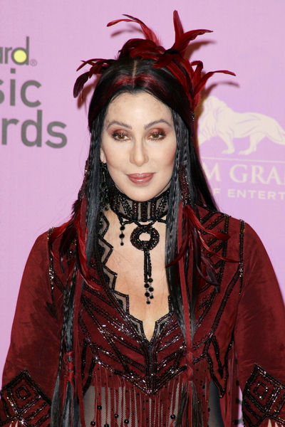 Cher<br>2002 Billboard Music Awards - Press Room