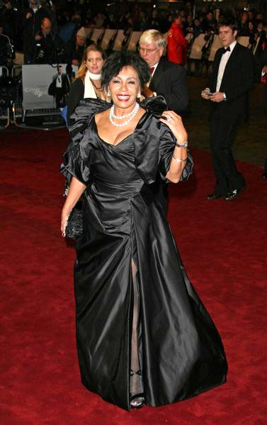 Shirley Bassey<br>Casino Royale World Premiere - Red Carpet