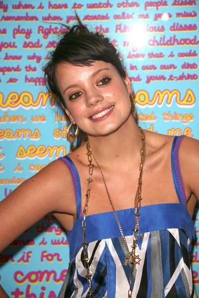 Lily Allen<br>Lily Allen Signing at the Last Christmas I Gave You My Art store in Earlham Street
