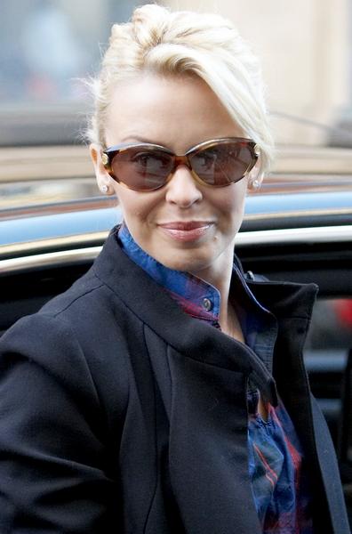 Kylie Minogue<br>Kylie Minogue Arrives at BBC Radio 2 in London on November 15, 2007
