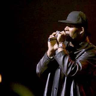 R. Kelly as Mr. Show Biz: The Light It Up Tour