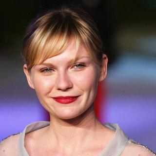 Kirsten Dunst; in 2007 Vanity Fair Oscar Party