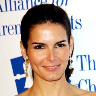 Angie Harmon in The Alliance For Children's Rights 15th Anniversary Awards Gala - Arrivals