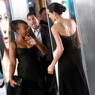 Angelina Jolie, Marianne Jean-Baptiste in "The Curious Case Of Benjamin Button" Los Angeles Premiere - Arrivals
