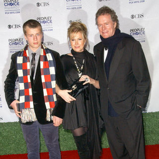 Kathy Hilton;Conrad Hilton;Rick Hilton; in 35th Annual People's Choice Awards - Arrivals