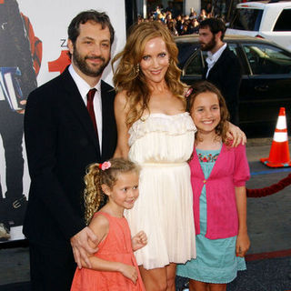 Judd Apatow, Leslie Mann in "17 Again" Los Angeles Premiere - Arrivals