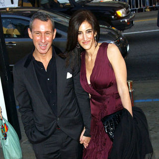 Adam Shankman;Jennifer Gibgot; in "17 Again" Los Angeles Premiere - Arrivals