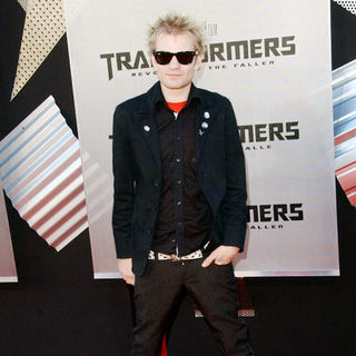 Deryck Whibley in 2009 Los Angeles Film Festival - "Transformers: Revenge of the Fallen" Premiere - Arrivals