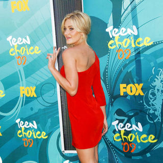 Amanda Michalka; in 2009 Teen Choice Awards - Arrivals