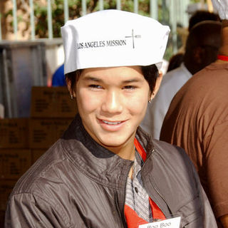 BooBoo Stewart in 2009 Christmas Eve at The Los Angeles Mission